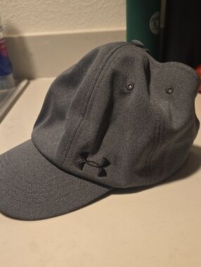 Under Armour Gray Men's Athletic Cap with Black Logo